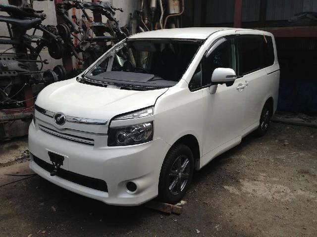 toyota noah левый руль